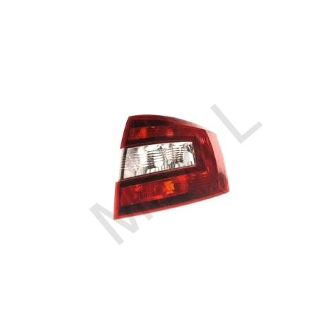 Světlomet zadní pravý zatmavený Rapid Spaceback 5JJ945112A 