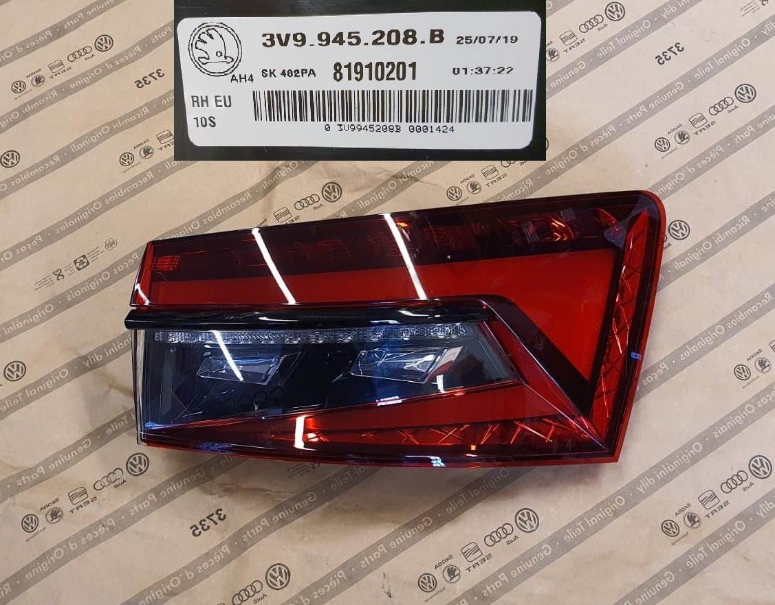 Zadní skupinová svítilna Originál Škoda Superb III facelift kombi 3V9945208B