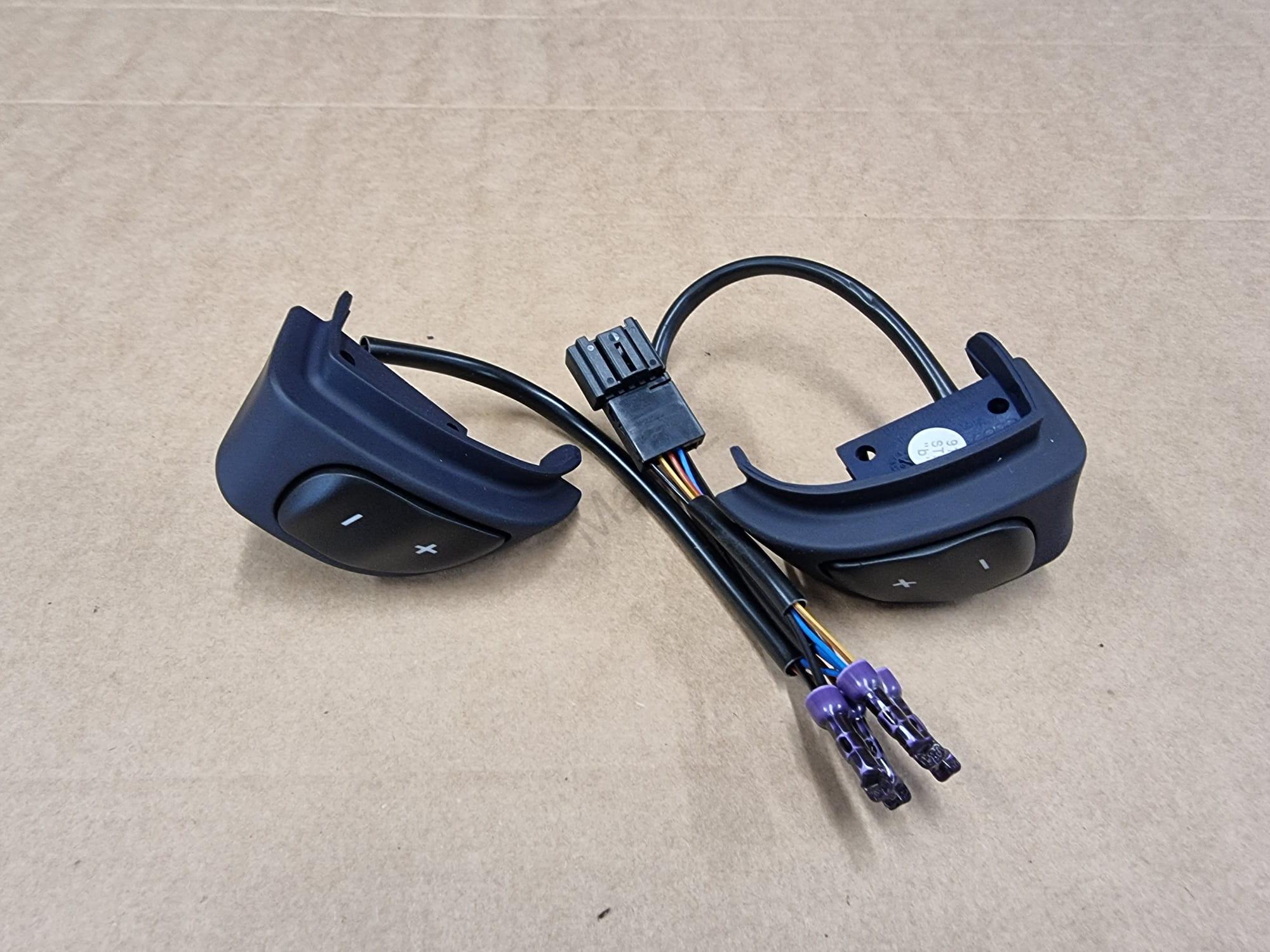 Tlačítka pro TIPTRONIC Originál AUDI 4B0951527B 3ZQ , 4B0 951 527 B 3ZQ