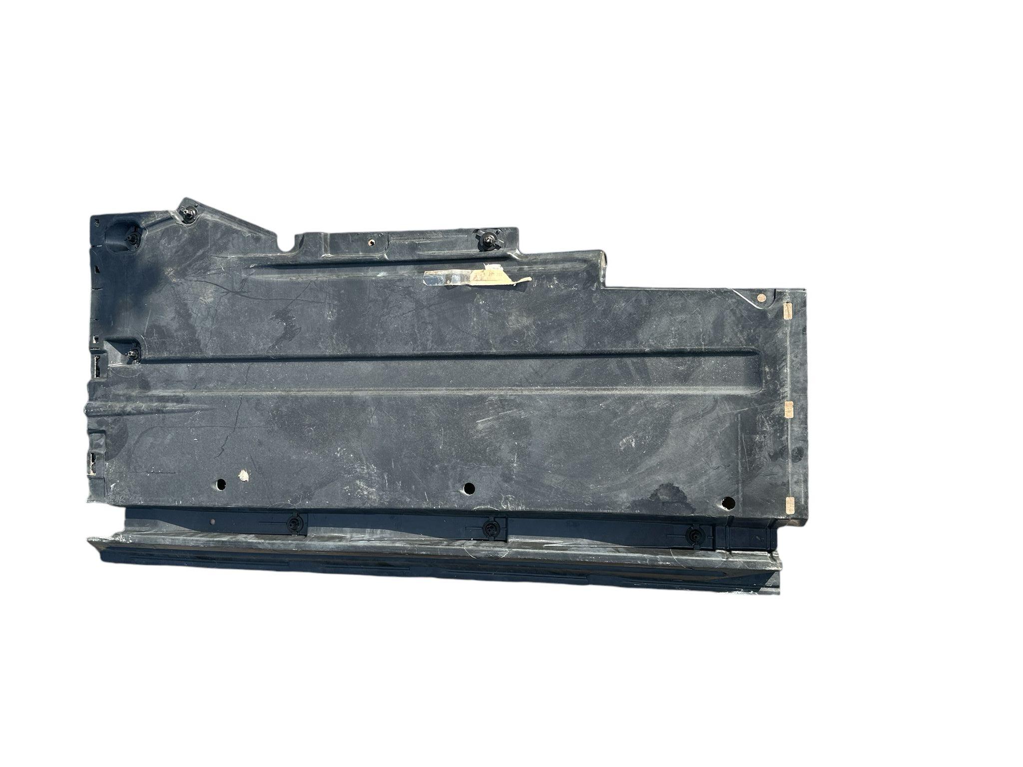 Výplň podlahy levá strana Audi A4 8K0825207B , 8K0 825 207 B  , Číslo položky: K2463